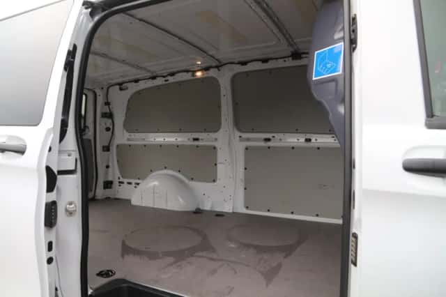 Mercedes-Benz Vito (2024) thumbnail 19