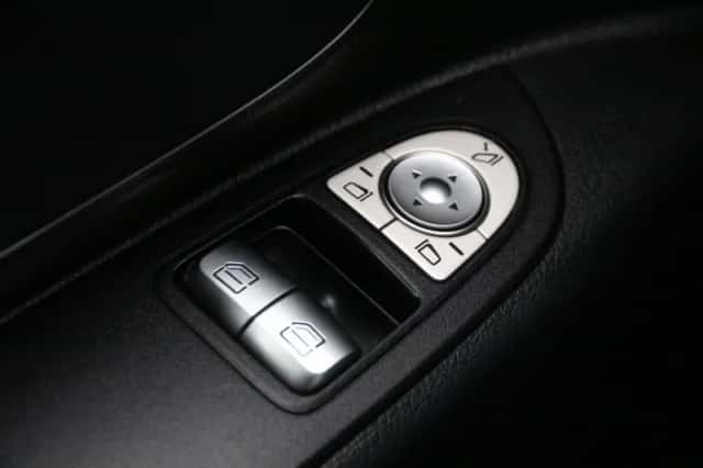 Mercedes-Benz Vito (2024) thumbnail 25