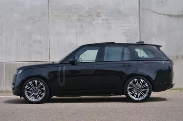 Land Rover Range Rover (2024) thumbnail 16