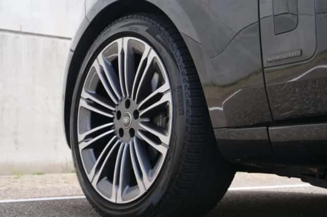 Land Rover Range Rover (2024) thumbnail 19