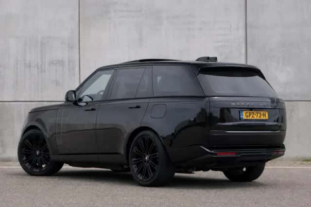 Land Rover Range Rover (2024) thumbnail 2
