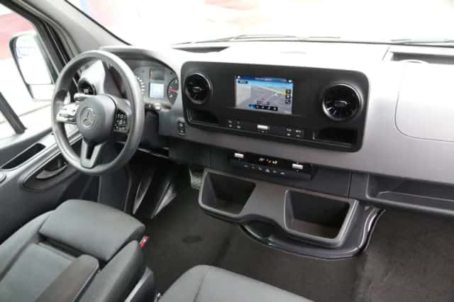 Mercedes-Benz Sprinter (2021) thumbnail 5