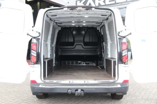 Ford Transit Custom (2024) thumbnail 3