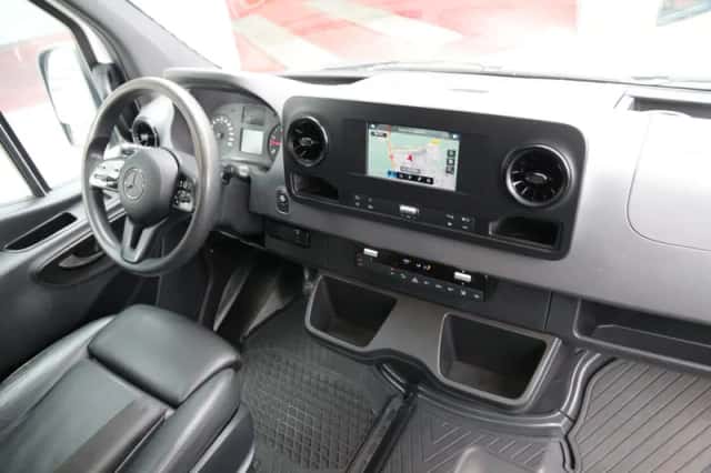 Mercedes-Benz Sprinter (2019) thumbnail 5