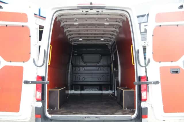 Volkswagen Crafter (2024) thumbnail 4
