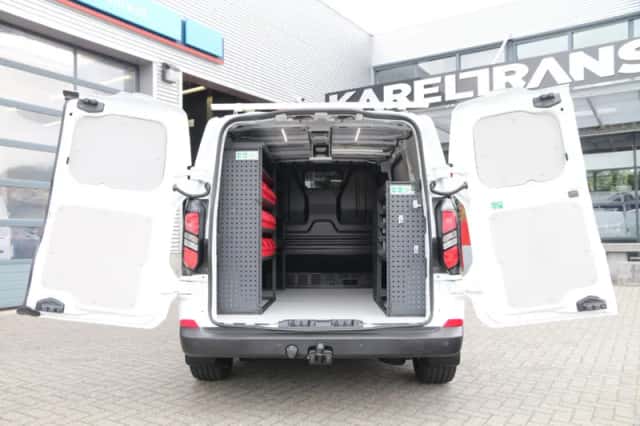 Ford Transit Custom (2024) thumbnail 3
