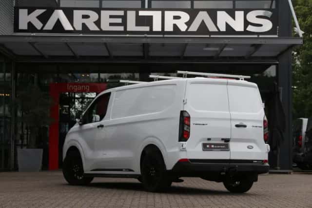 Ford Transit Custom (2024) thumbnail 2