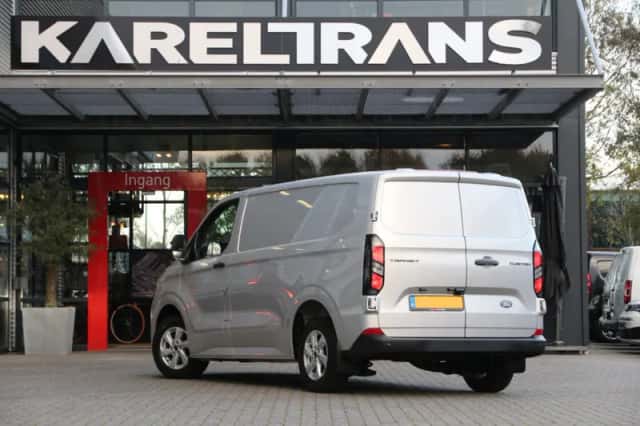 Ford Transit Custom (2024) thumbnail 2