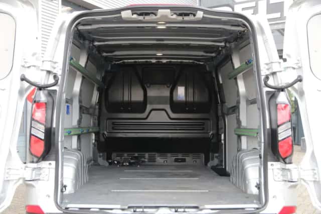 Ford Transit Custom (2024) thumbnail 4