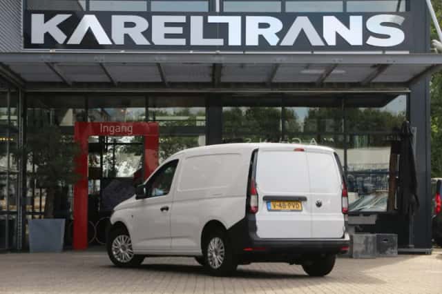 Volkswagen Caddy (2023) thumbnail 2