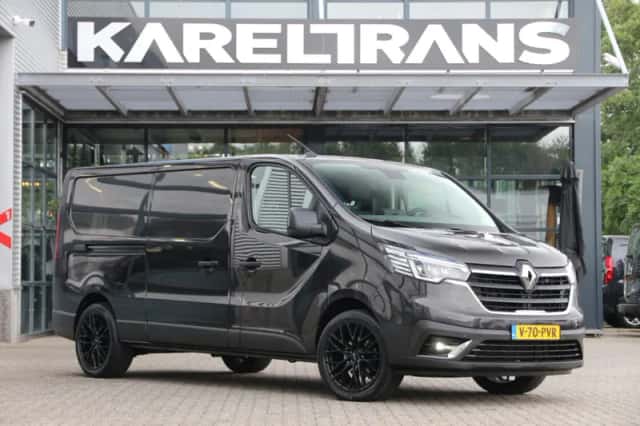 Renault Trafic (2024) thumbnail 1