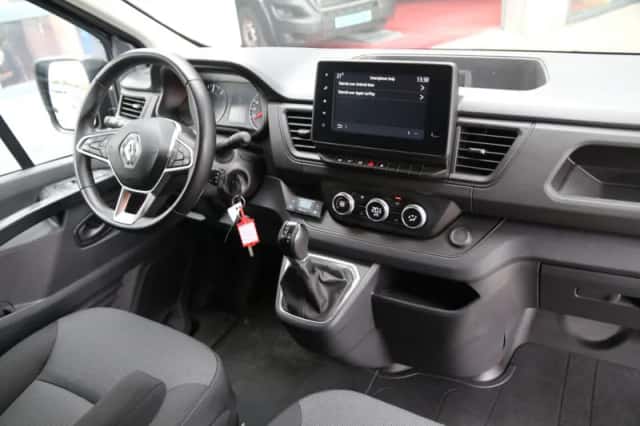 Renault Trafic (2024) thumbnail 5