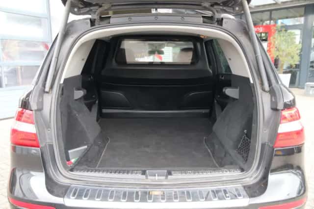 Mercedes-Benz ML-Klasse (2013) thumbnail 4