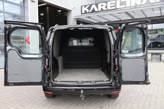 Volkswagen Caddy (2024) thumbnail 3