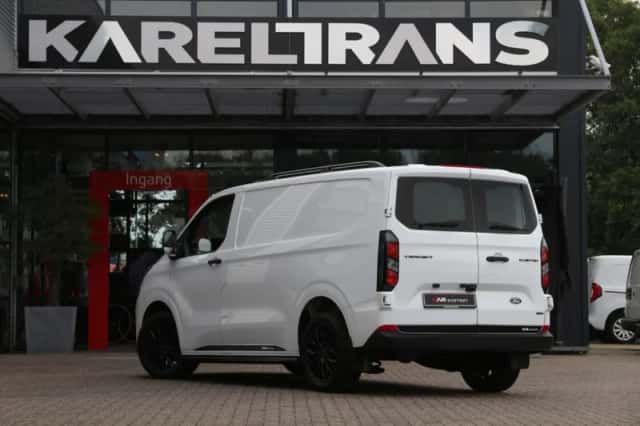 Ford Transit Custom (2024) thumbnail 2