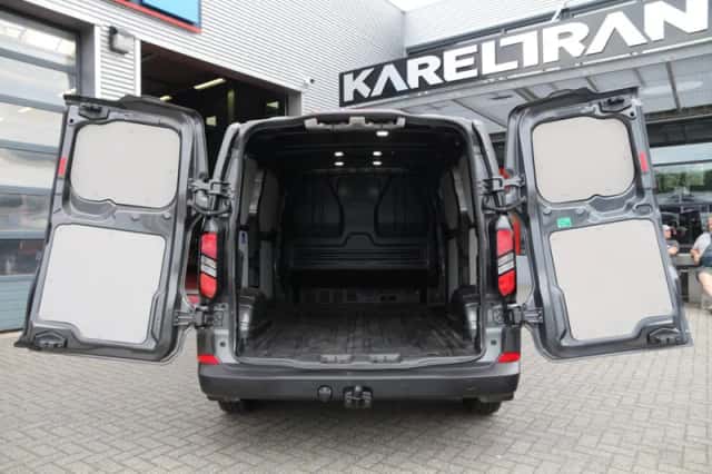 Ford Transit Custom (2024) thumbnail 3