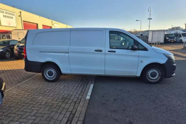 Mercedes-Benz Vito (2018) thumbnail 6