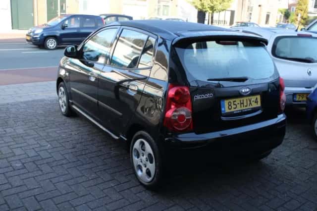 Kia Picanto (2009) thumbnail 4