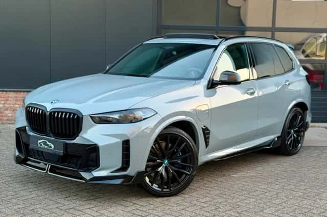 BMW X5 (2025) thumbnail 1