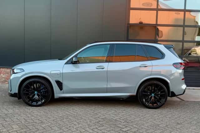 BMW X5 (2025) thumbnail 4