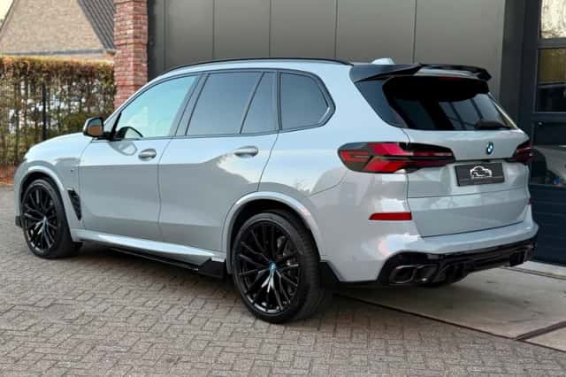 BMW X5 (2025) thumbnail 5