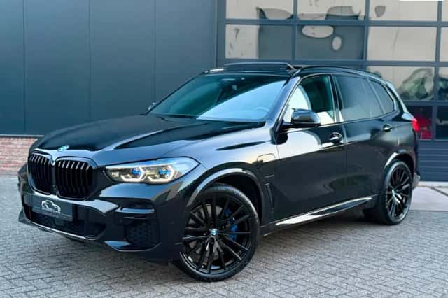 BMW X5 (2022) thumbnail 1