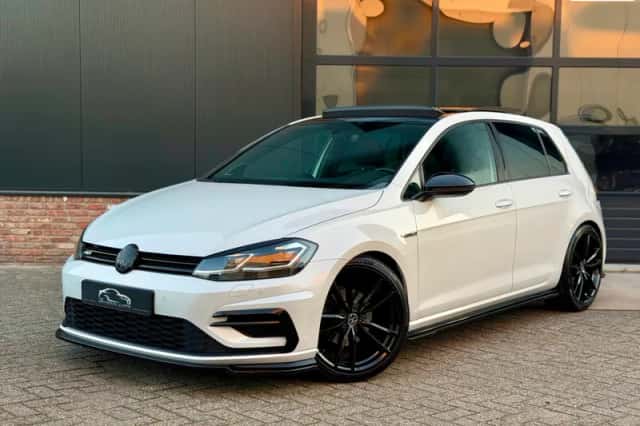 Volkswagen Golf (2019) thumbnail 1
