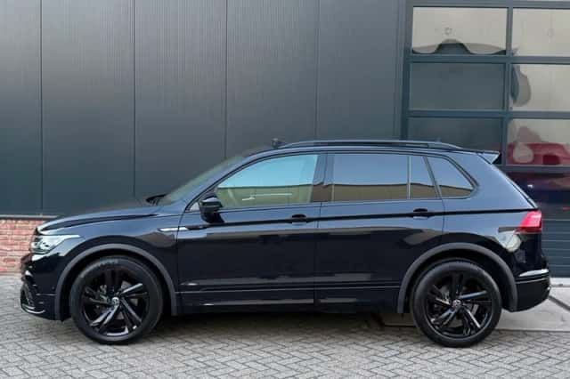 Volkswagen Tiguan (2023) thumbnail 3