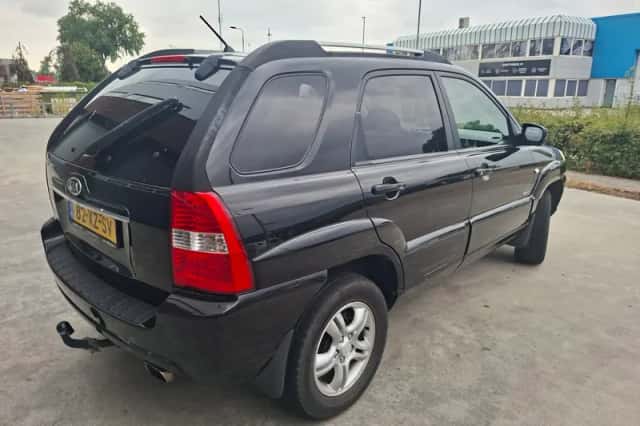 Kia Sportage (2007) thumbnail 4