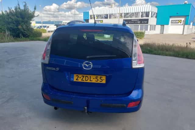 Mazda 5 (2009) thumbnail 5