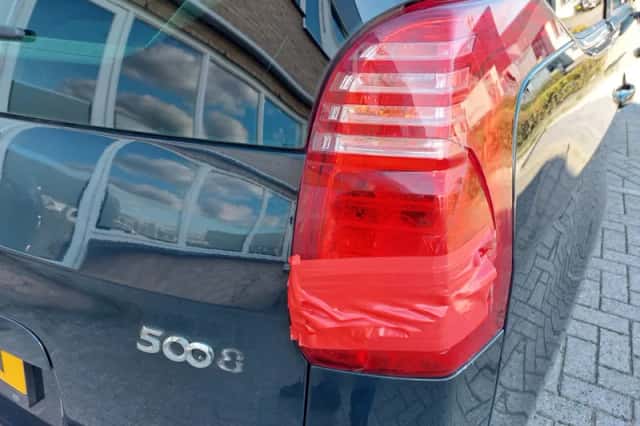 Peugeot 5008 (2010) thumbnail 4