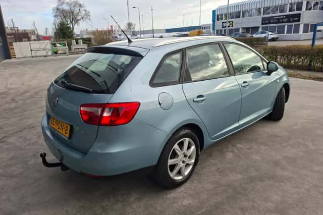 SEAT Ibiza (2011) thumbnail 3