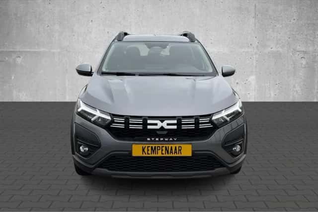Dacia Sandero Stepway (2025) thumbnail 4