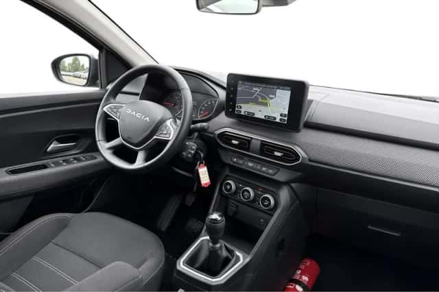 Dacia Sandero Stepway (2025) thumbnail 6