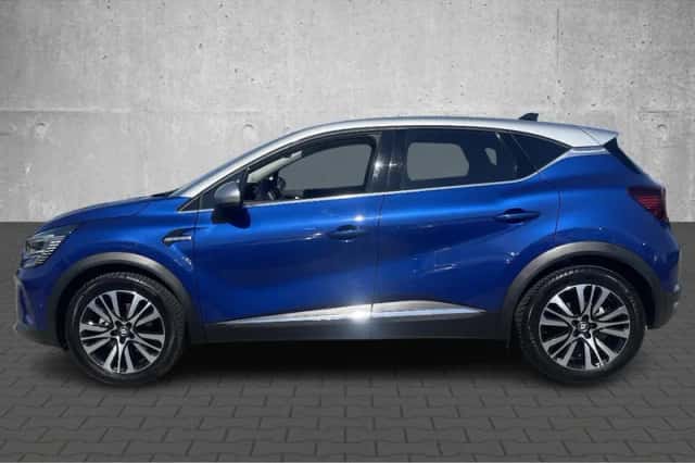 Renault Captur (2023) thumbnail 2