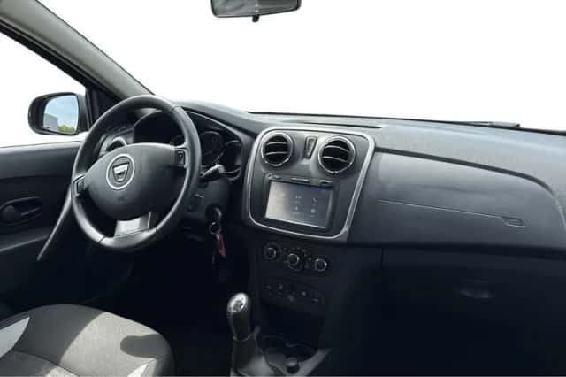 Dacia Sandero Stepway (2016) thumbnail 6
