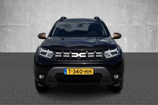 Dacia Duster (2023) thumbnail 4