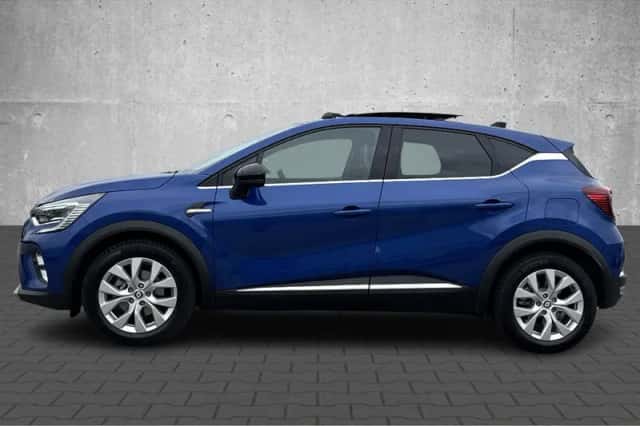 Renault Captur (2022) thumbnail 2