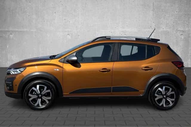 Dacia Sandero Stepway (2022) thumbnail 2