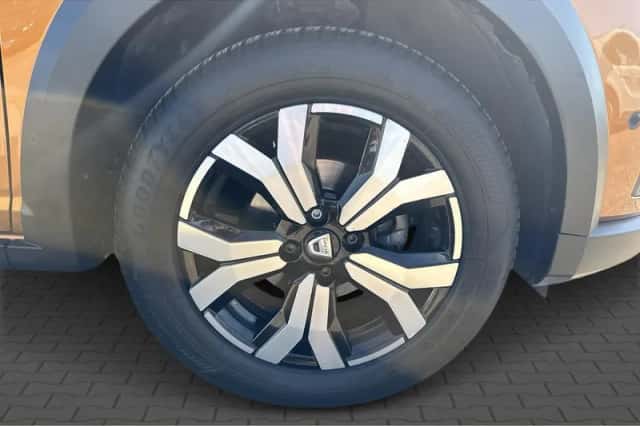 Dacia Sandero Stepway (2022) thumbnail 3