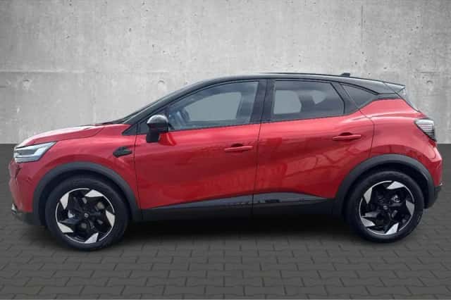 Renault Captur (2025) thumbnail 2