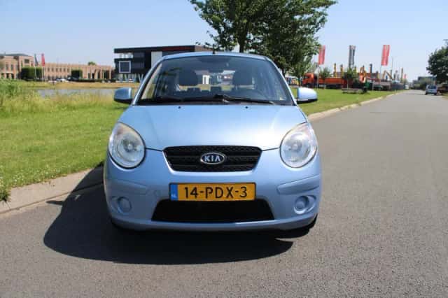 Kia Picanto (2011) thumbnail 5