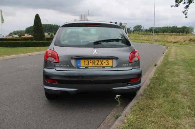 Peugeot 206 (2011) thumbnail 4