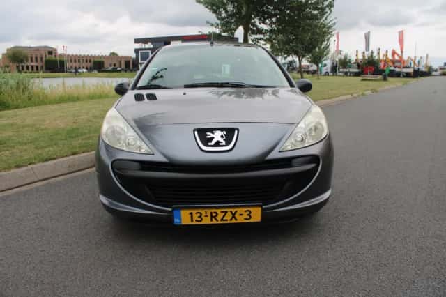 Peugeot 206 (2011) thumbnail 5