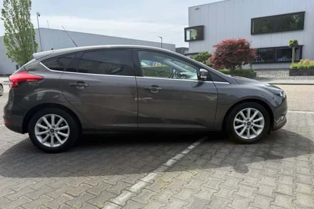 Ford Focus (2016) thumbnail 6