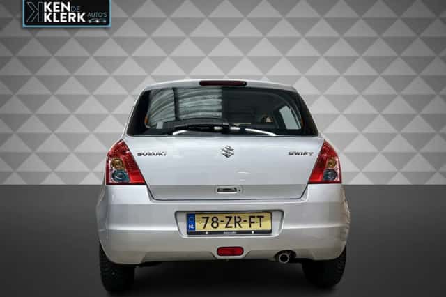 Suzuki Swift (2008) thumbnail 2