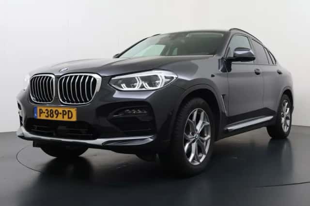 BMW X4 (2021) thumbnail 1