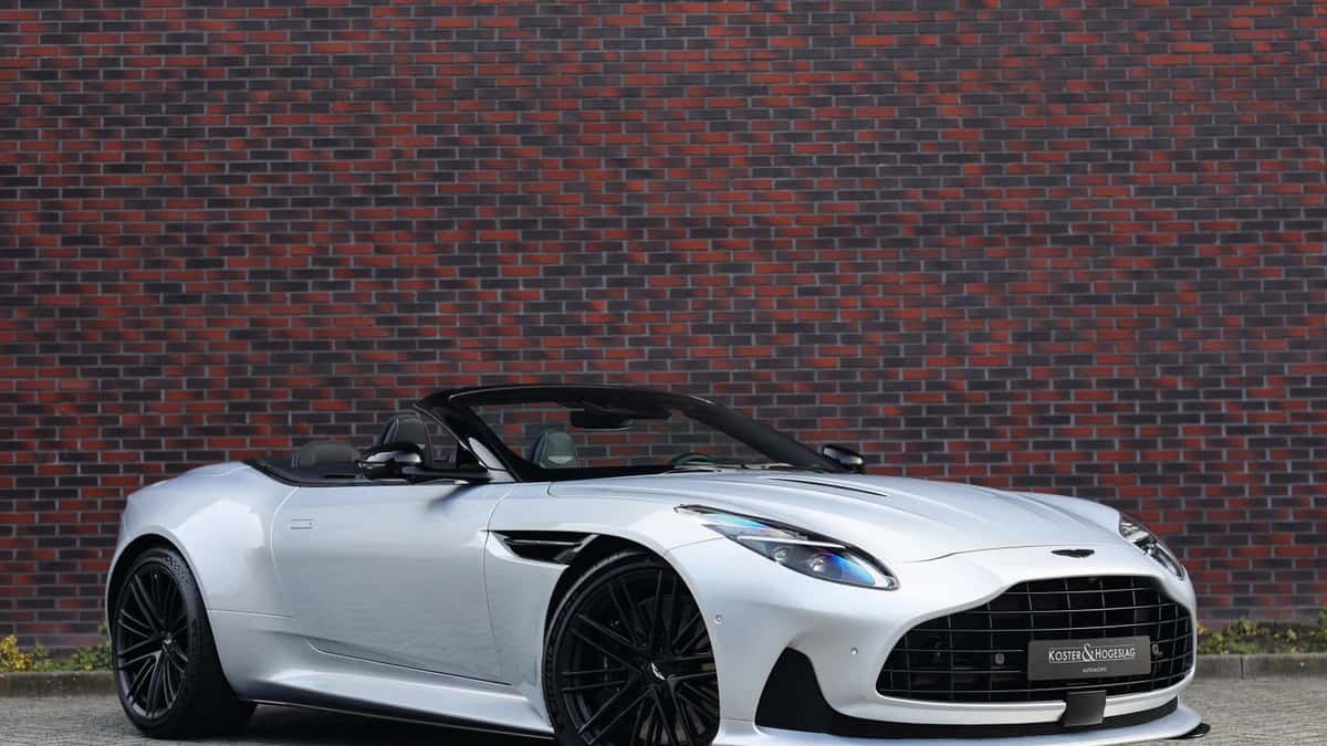 Aston Martin DB12 (2024) — foto 1