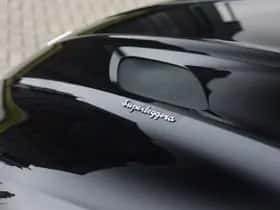 Aston Martin DBS (2021) thumbnail 11