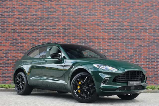 Aston Martin DBX (2021) thumbnail 2